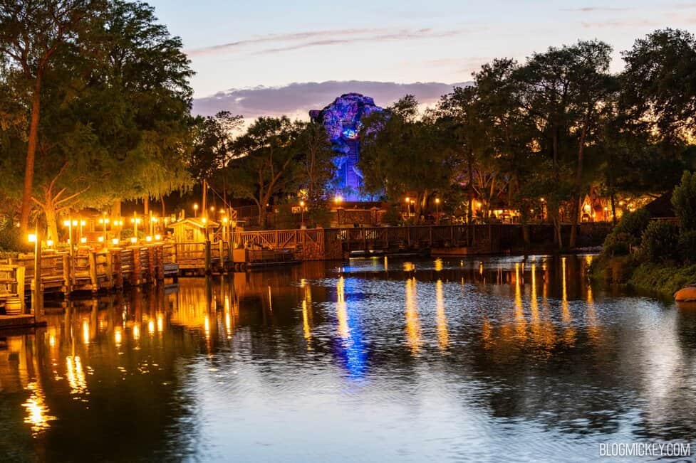 Underground sea 、Tropical、Bayou Stunning Tiana's Bayou Adventure Nighttime Lighting Package